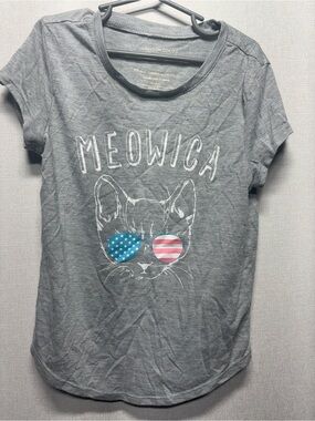 Meowica Cat Graphic Tee - Gray by Grayson Social